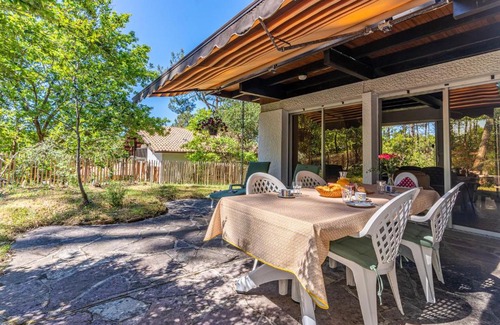 Biscarrosse House | Bungalow sous les pins près du Lac