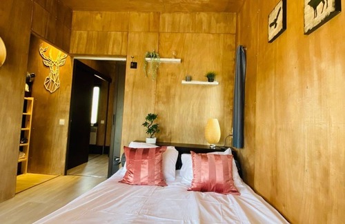 Noues de Sienne Hotel | BUNGALOW TERRACE (3pers) with private hot TUB - Forest stopover
