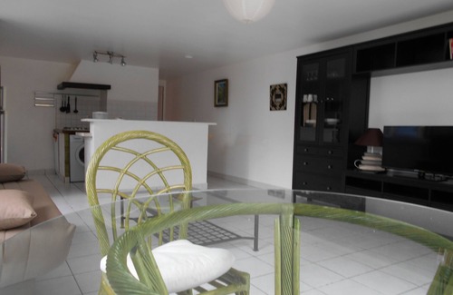 Saint-Paul-en-Foret House | Bungalow with shared pool - "Almond"