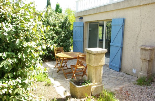 Saint-Paul-en-Foret House | Bungalow with shared pool - "Almond"