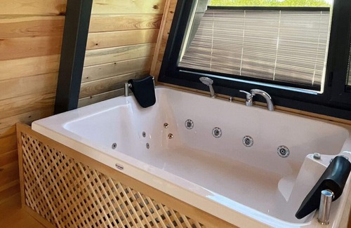 Serdivan House | Bungalow with Heated Pool and Jacuzzi in Sapanca