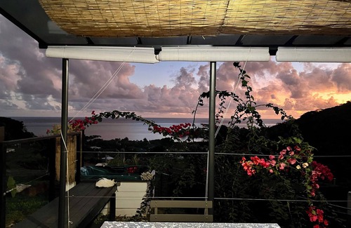Moorea-Maiao House | Bungalow with magnificent lagoon and mountain views, in a natural setting