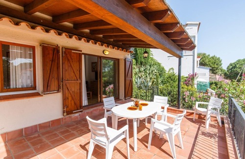 Pals Ski Chalet | Bungalow with pool access - 300 m Pals beach (CV 2H 623)