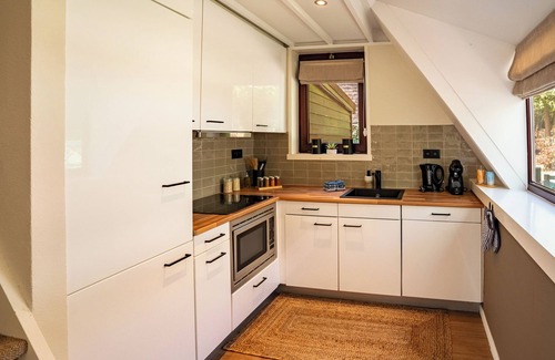 Rekem House | Bungalow with private outdoor sauna and stove