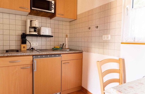 Fuhlendorf House | Bungalow with terrace and garden