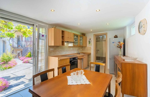 Cres House | Bungalow with terrace and air conditioning