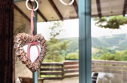 Coo House | Bungalow With View Near Coo