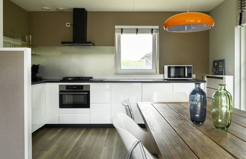 Eernewoude House | Bungalowpark It Wiid by Interhome
