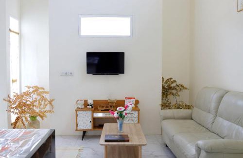 Bukittinggi Bed & Breakfast | Bungo Bed & Breakfast Workation