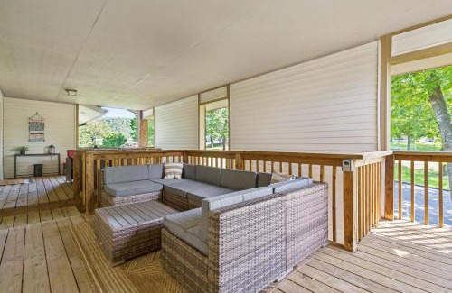 Table Rock House | Bunker Ridge Respite - Pointe Royale Golf Resort Amenities