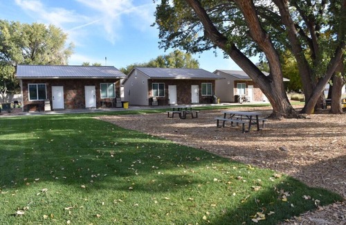 La Verkin Cabin | Bunkhouse 12B Alternative to Camping