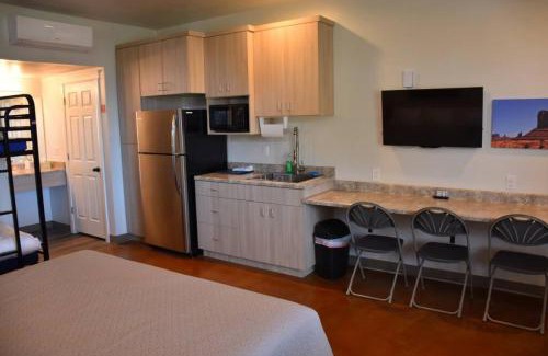 La Verkin House | Bunkhouse 6A With Fridge and Microwave