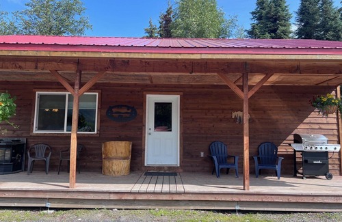 Cooper Landing Cabin | Bunkhouse - Cozy family cabin at Eagle Landing Resort