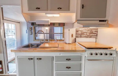 Yuma House | Bunkhouse Resort - 2 pools, 55+