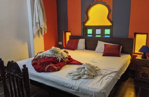 Lake Swaroop Sagar Hotel | Bunkyard lake view Hawala Kalan