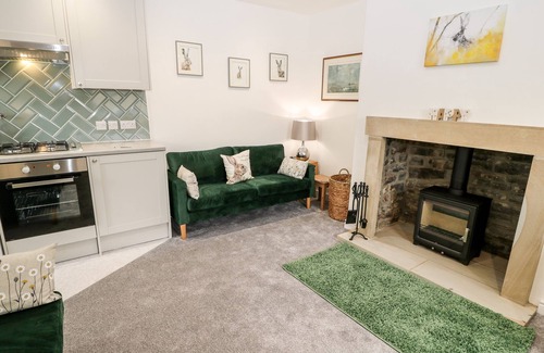 Haworth Cottage | BUNNY RABBIT COTTAGE, family friendly, with a garden in Haworth