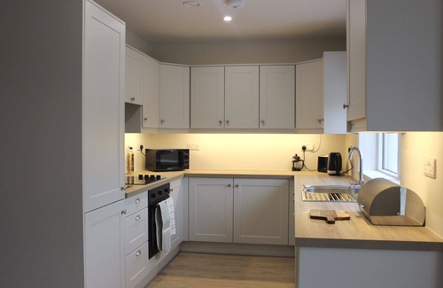 Bunratty House | Bunratty Town House No 1 - sleeps 8 guests in 4 bedrooms