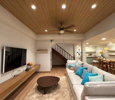 Khlong Toei Nuea House | Bunya House near BTS Asok, Terminal21 private&cozy
