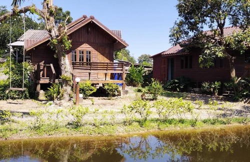 Wihan Daeng House | ฺBunyada cafe&home
