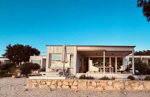Drage Villa | Buqez Eco Resort - calm beach house 23