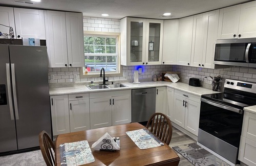 Houston House | Burchtree Retreat featuring 2 Bedroom Home in Houston MO