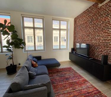 Ghent City Centre Bed & Breakfast | Burgstraat 17 Apartment in Exclusive Patrician House in Medieval Ghent