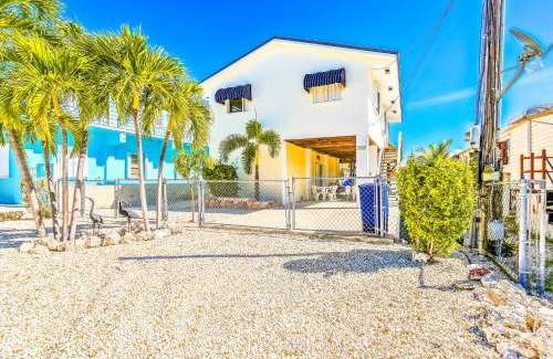 Blue Waters House | Burgundy Breeze