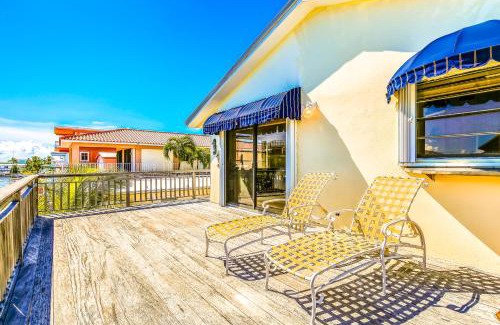 Blue Waters House | Burgundy Breeze