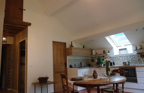 Saint-Martin-du-Puy Cottage | Burgundy: Come out to grass in a small green!