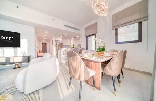 Umm Suqeim 3 Apartment | Burj Al Arab and Sea Views : 2BR Retreat
