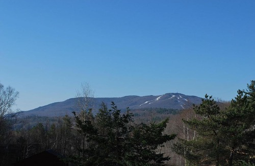Sunapee Cabin | Burkehaven Lodge