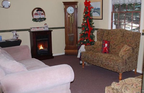 Sunapee Cabin | Burkehaven Lodge