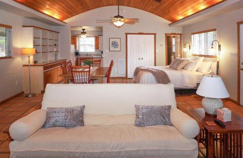 Wimberley House | Burnett Ranch Cabins- Rosemary