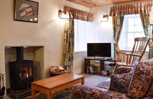 Kirriemuir House | Burnmouth