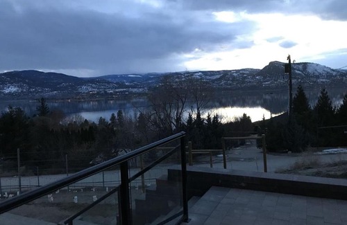 Okanagan-Similkameen Bed & Breakfast | Burnt Grass vineyards B&B