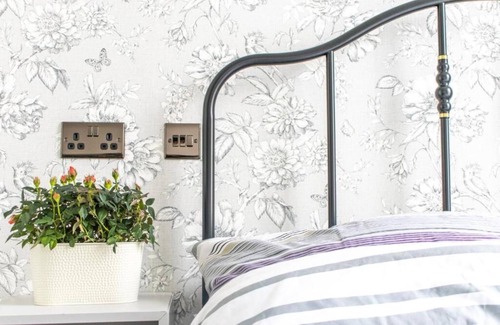 Fryent Hotel | Burren London Hotel