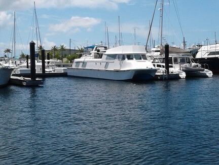 Cow Key Boat Rental | Burt Reynolds yacht "Miss Bandit"