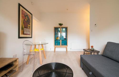 Didsbury Apartment | Burton House Boutique Flat