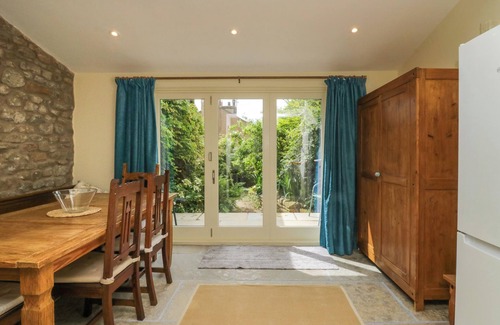Burton-in-Lonsdale Cottage | BURTON HOUSE, pet friendly, with open fire in Burton-In-Lonsdale