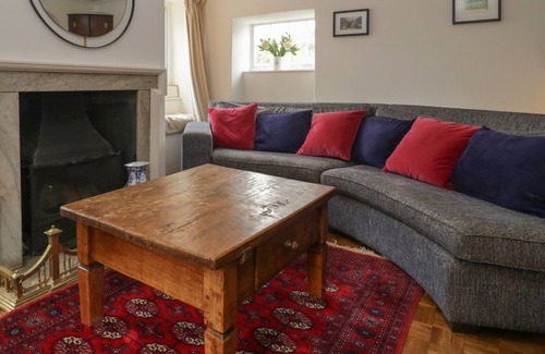 Puncknowle Cottage | BURWELL COTTAGE, pet friendly, with a garden in Puncknowle