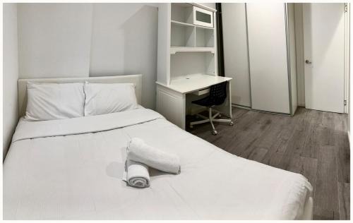 Burwood Apartment | Burwood 2Br Lovely Apt Near Train
