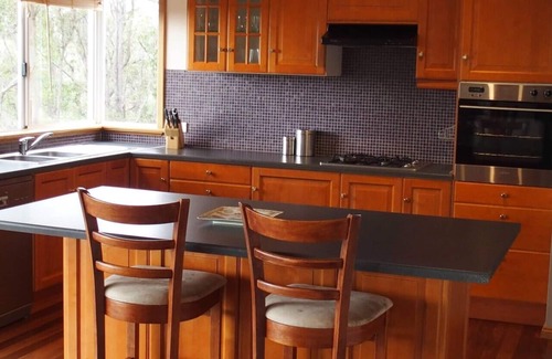 Yallingup Siding House | Burwood Bush House Close to Wineries and Beach