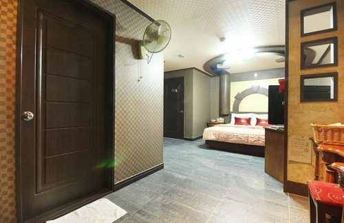 Dongnae District Hotel | Busan Dongnae Blue Hill