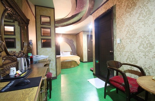 Dongnae District Hotel | Busan Dongnae Blue Hill