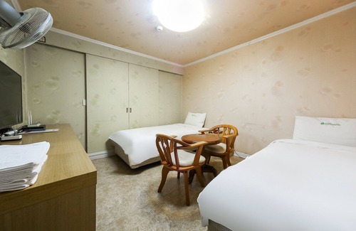 Saha Hotel | Busan Goejeong Clover