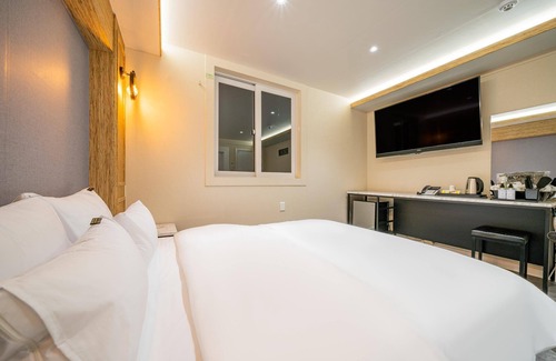 Sasang Hotel | Busan Mora Hotel 979
