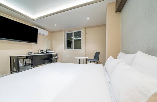 Sasang Hotel | Busan Mora Hotel 979
