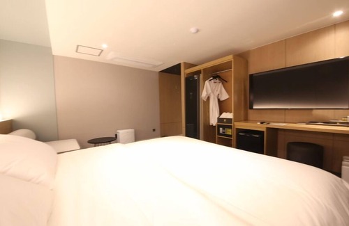 Sasang Hotel | Busan Sasang Hotel The Van