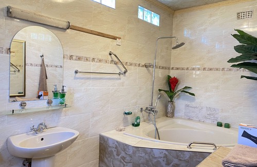 Kasane House | Bush Adventure Guest House