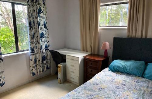 Glenfield House | Bush , birds and relaxing moments